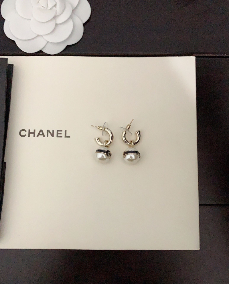 Ch**el earrings